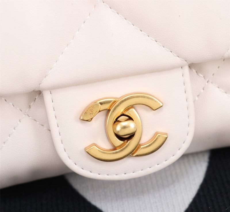 Chanel 19 Bags